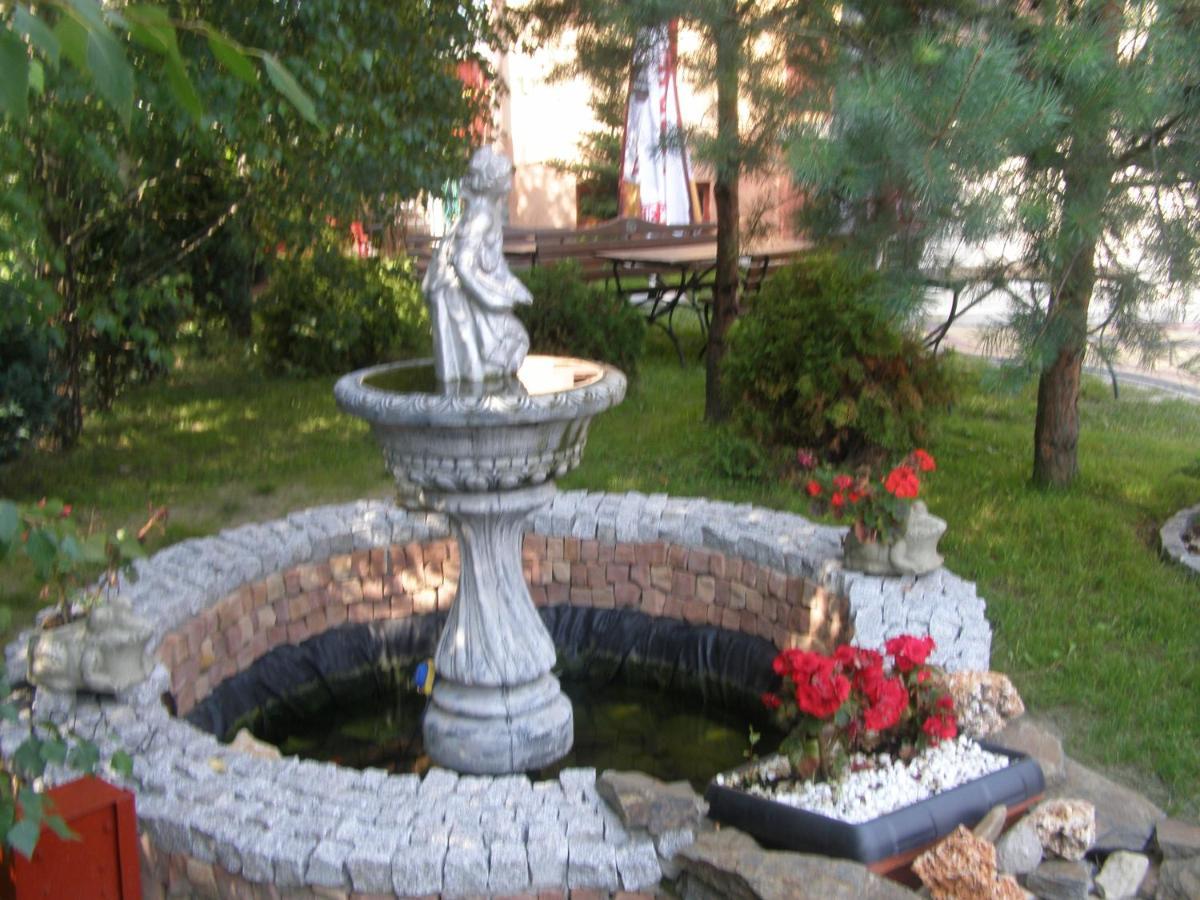 Noclegi-Zajazd"Mieszko" Tarnobrzeg Exterior foto