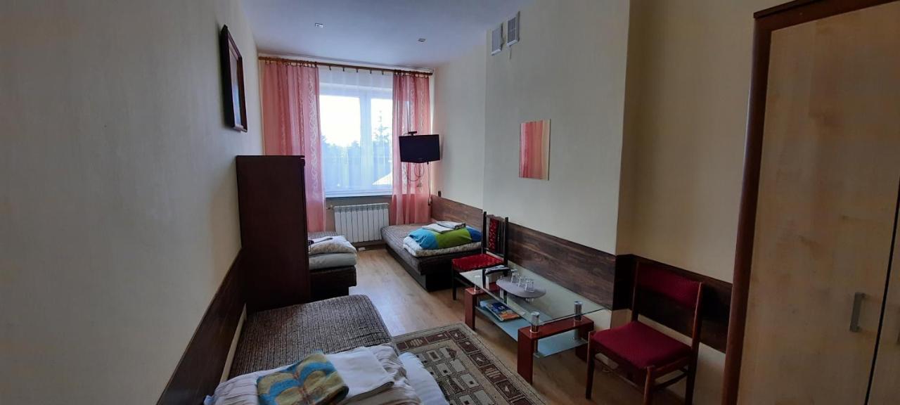 Noclegi-Zajazd"Mieszko" Tarnobrzeg Exterior foto